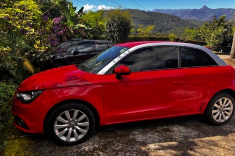 //www.autoline.com.br/carro/audi/a1-14-tfsi-attraction-16v-122cv-gasolina-4p-auto/2011/rio-de-janeiro-rj/23686295