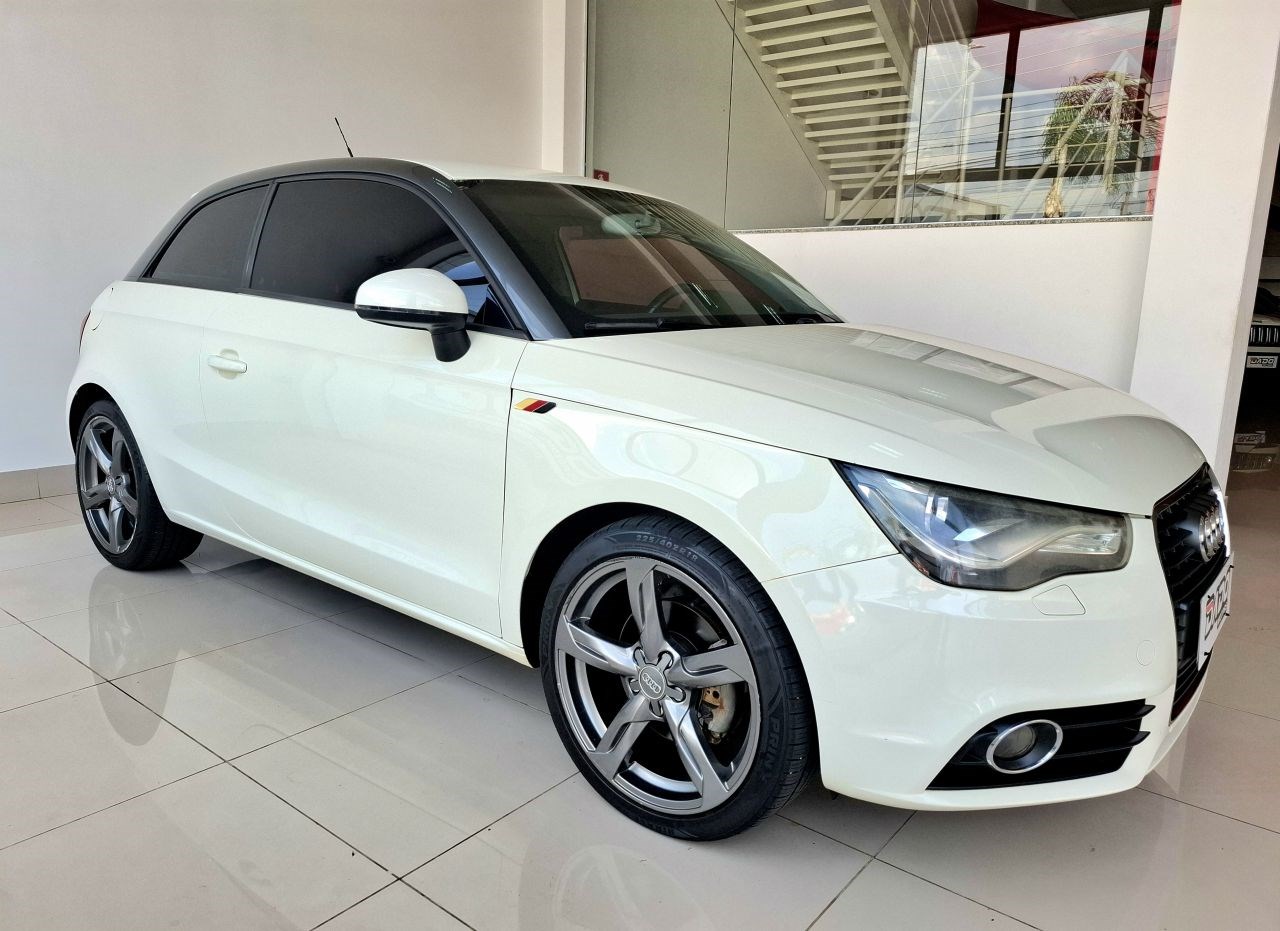 //www.autoline.com.br/carro/audi/a1-14-tfsi-attraction-16v-122cv-gasolina-4p-auto/2011/limeira-sp/24868712