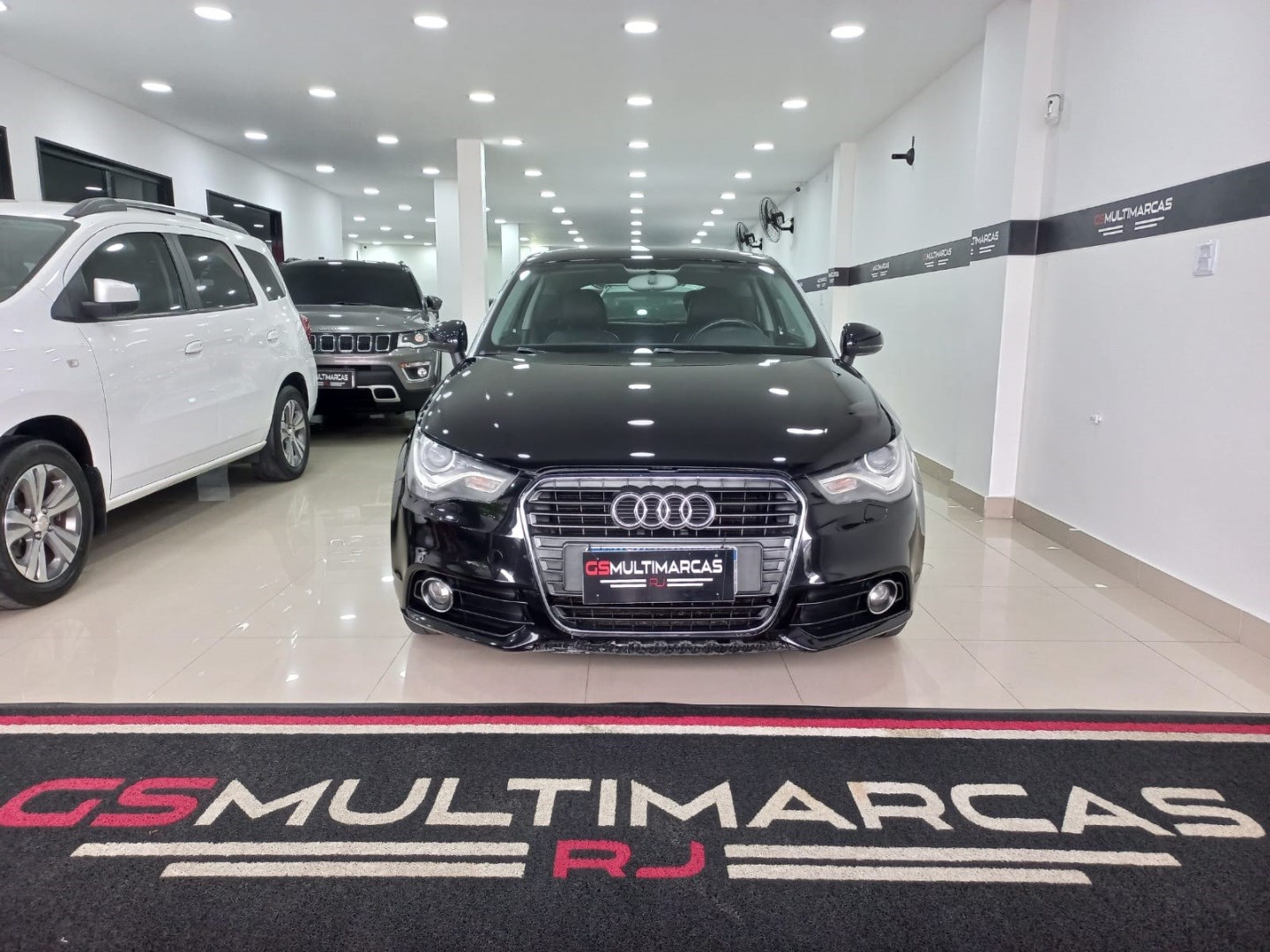 //www.autoline.com.br/carro/audi/a1-14-tfsi-attraction-16v-gasolina-2p-turbo-s-tr/2012/rio-de-janeiro-rj/24883794
