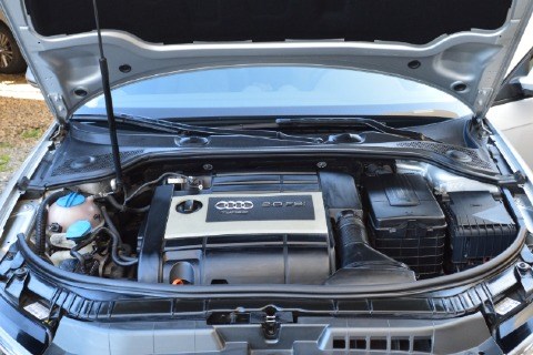 //www.autoline.com.br/carro/audi/a3-20-sportback-tfsi-16v-gasolina-4p-turbo-s-tro/2009/itajuba-mg/15929469