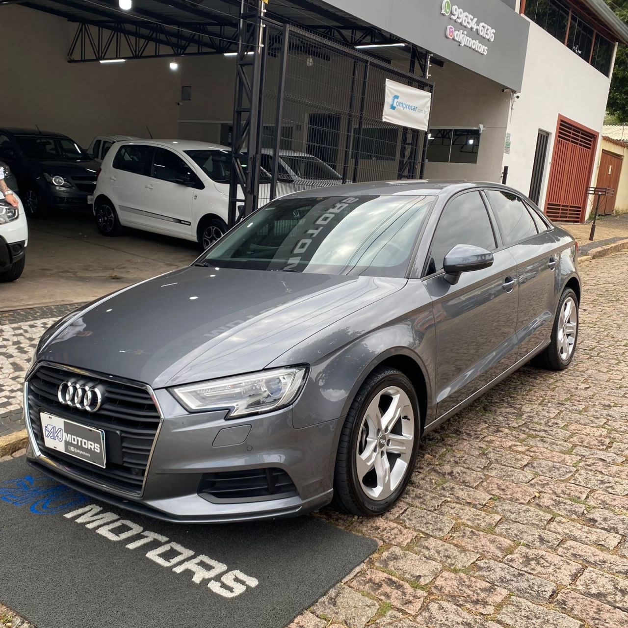 //www.autoline.com.br/carro/audi/a3-14-sedan-prestige-plus-16v-flex-4p-turbo-tipt/2019/valinhos-sp/23917667