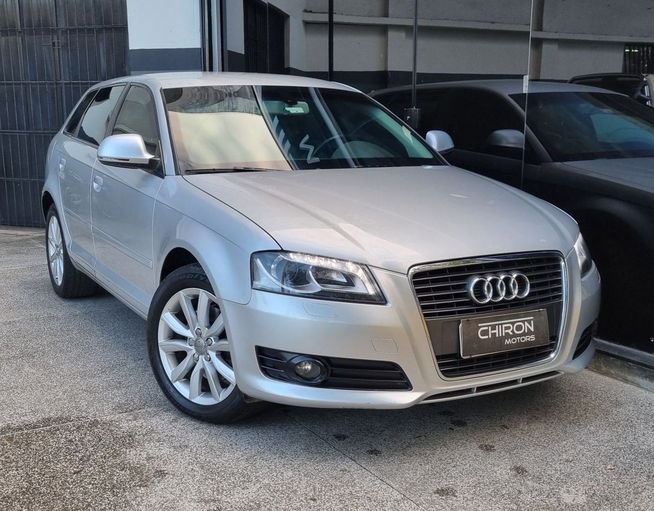 //www.autoline.com.br/carro/audi/a3-20-sportback-tfsi-16v-gasolina-4p-turbo-s-tro/2010/lauro-de-freitas-ba/24381868