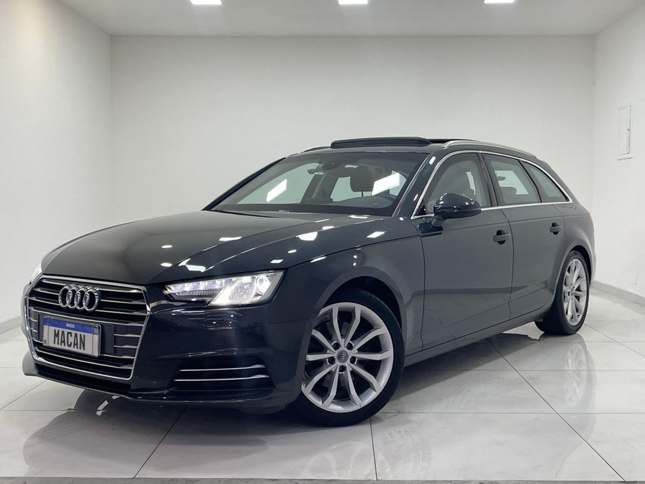 //www.autoline.com.br/carro/audi/a4-avant-20-tfsi-ambiente-16v-gasolina-4p-turbo-s-tron/2018/osasco-sp/24782203