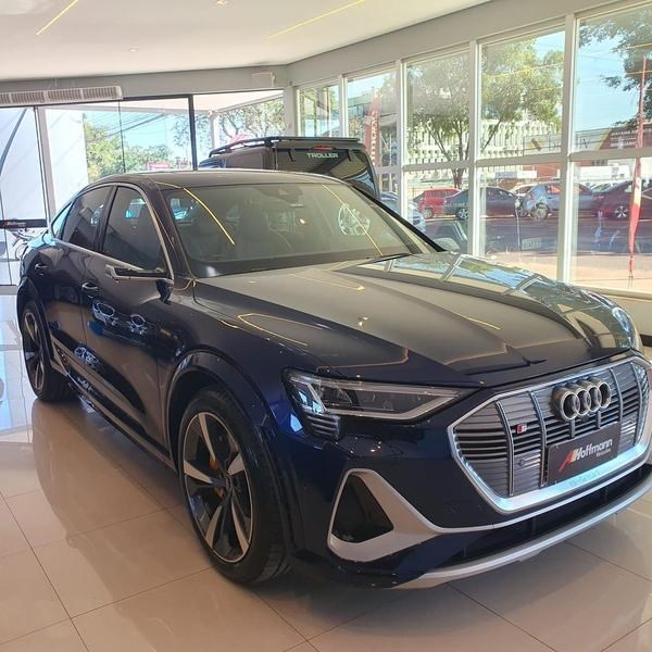 //www.autoline.com.br/carro/audi/e-tron-sportback-performance-quattro-24v-eletrico-4p-automatic/2023/brasilia-df/24985112