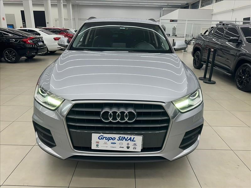 //www.autoline.com.br/carro/audi/q3-14-tfsi-attraction-16v-gasolina-4p-turbo-s-tr/2017/sao-paulo-sp/24442620