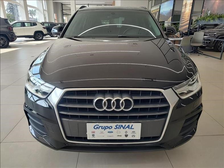 //www.autoline.com.br/carro/audi/q3-14-tfsi-attraction-16v-gasolina-4p-turbo-s-tr/2017/barueri-sp/24990428