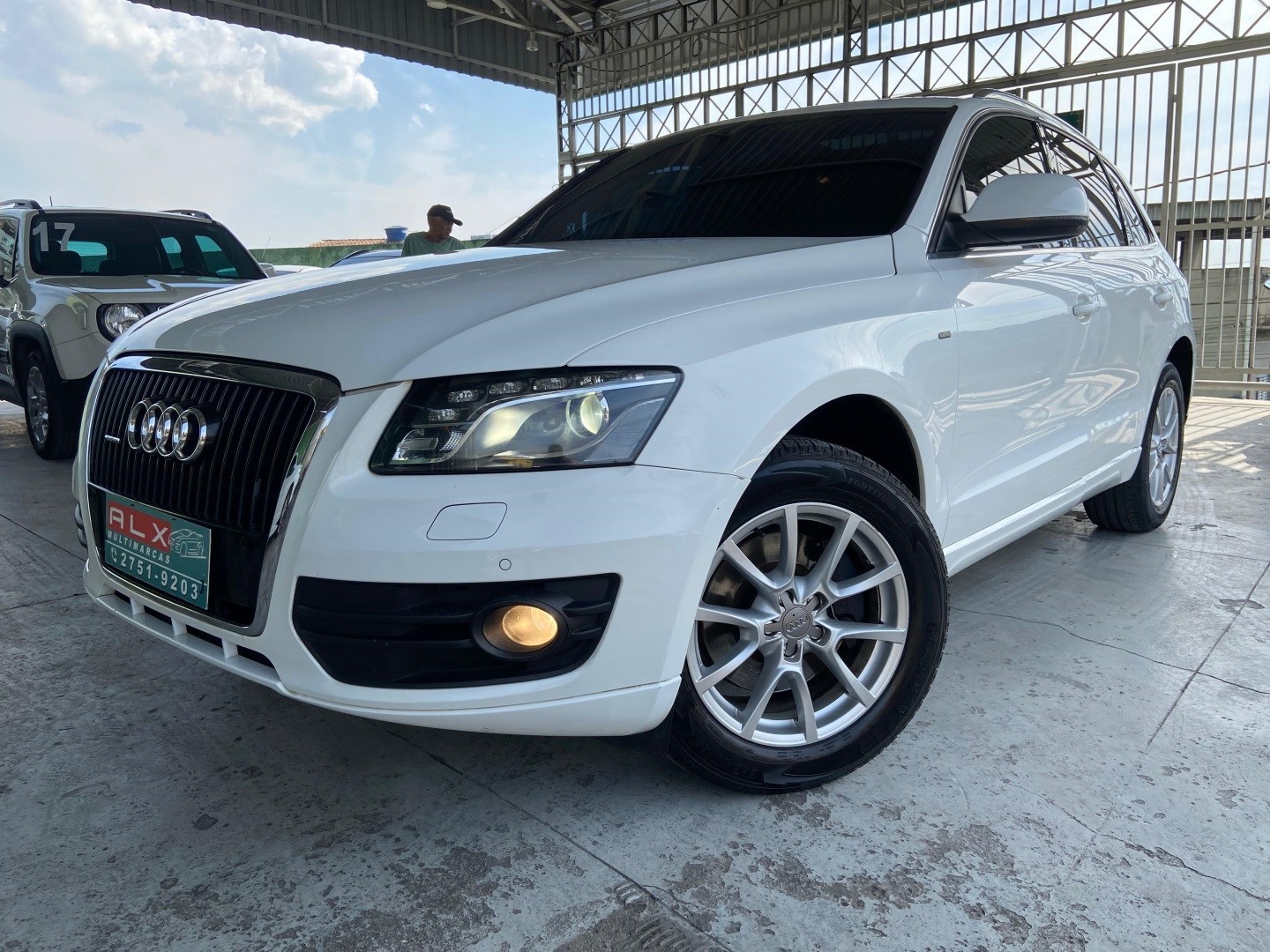 //www.autoline.com.br/carro/audi/q5-32-fsi-quattro-ambition-24v-gasolina-4p-s-tro/2011/sao-joao-de-meriti-rj/24849809