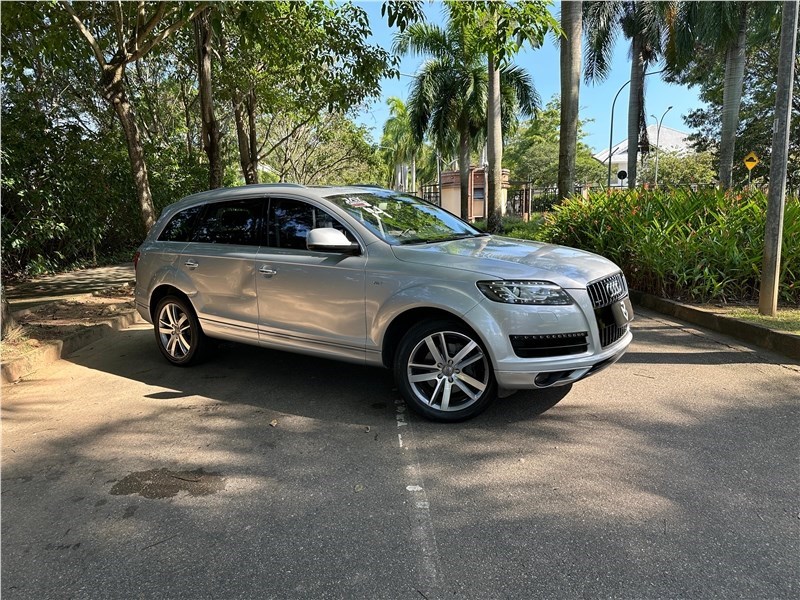 //www.autoline.com.br/carro/audi/q7-30-tfsi-ambiente-quattro-24v-gasolina-4p-tipt/2014/rio-de-janeiro-rj/24596917