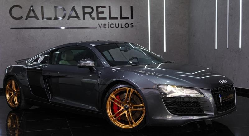 //www.autoline.com.br/carro/audi/r8-42-v-8-fsi-quattro-420cv-2p-gas-mec-basico/2009/londrina-pr/24246106