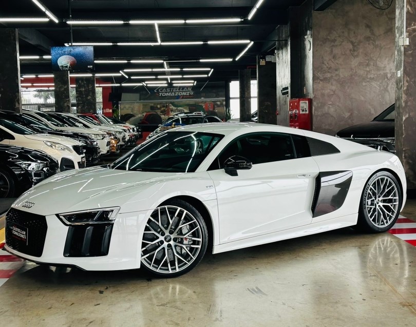 //www.autoline.com.br/carro/audi/r8-52-coupe-fsi-plus-quattro-40v-gasolina-2p-s-t/2018/caxias-do-sul-rs/24597328