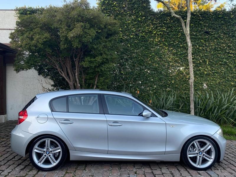 //www.autoline.com.br/carro/bmw/130i-30-sport-24v-gasolina-4p-automatico/2007/porto-alegre-rs/24899176
