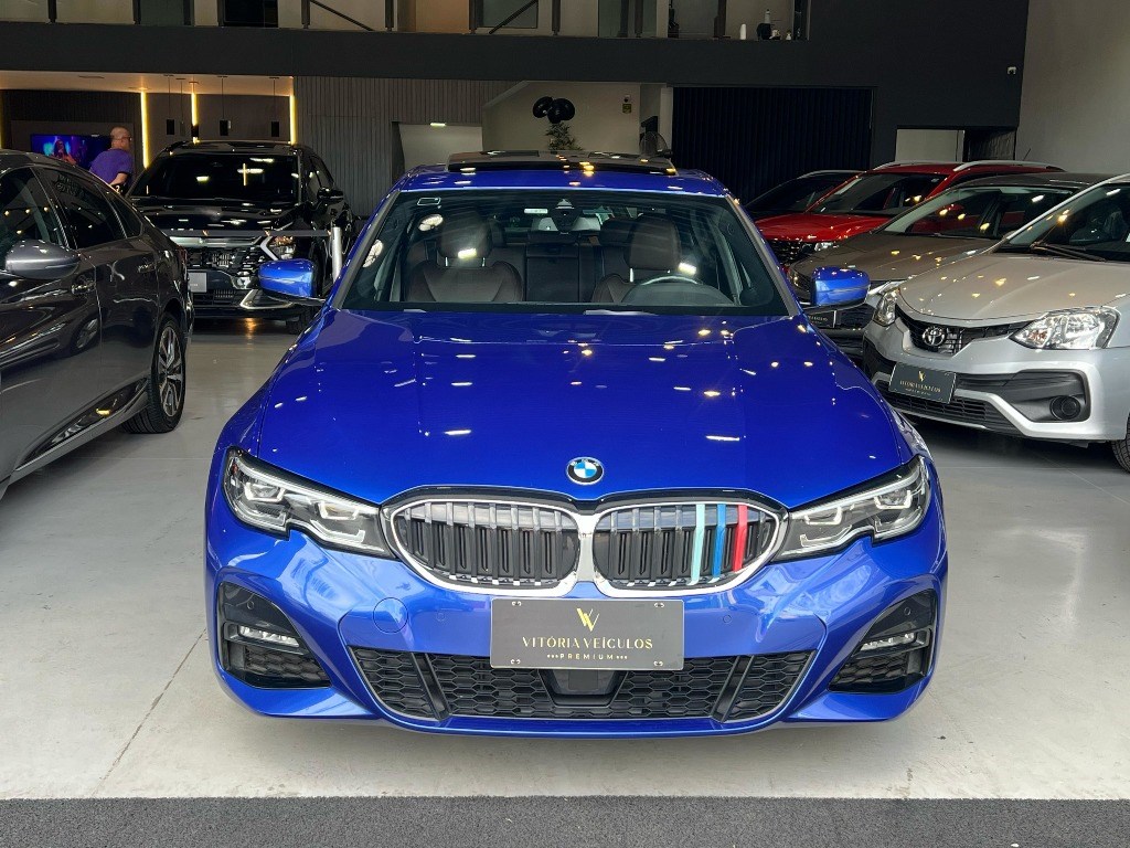 //www.autoline.com.br/carro/bmw/320i-20-sedan-m-sport-16v-flex-4p-turbo-automatico/2022/jundiai-sp/23046482