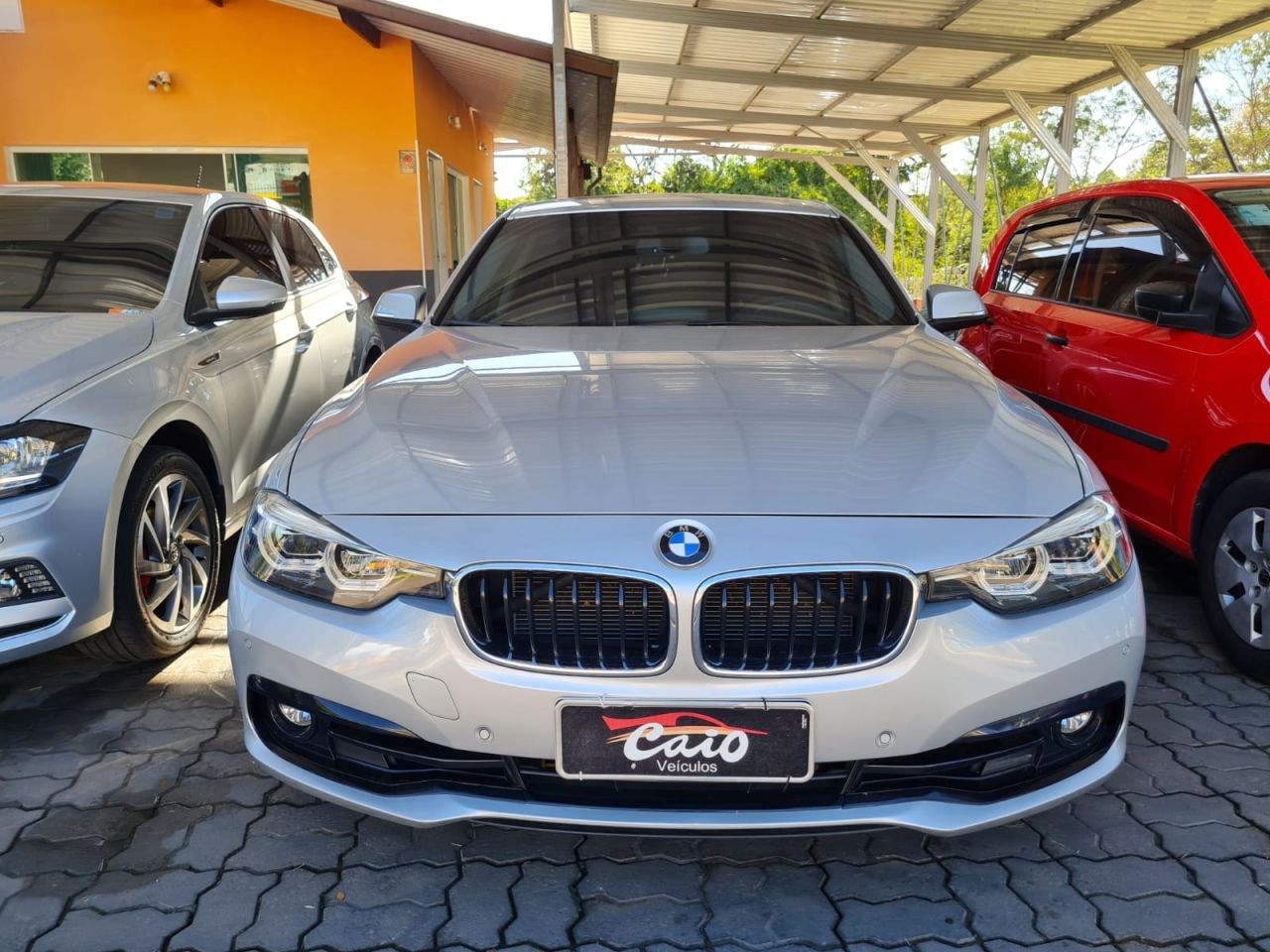 //www.autoline.com.br/carro/bmw/320i-20-sedan-sport-gp-plus-16v-flex-4p-turbo-auto/2018/capivari-sp/24100622