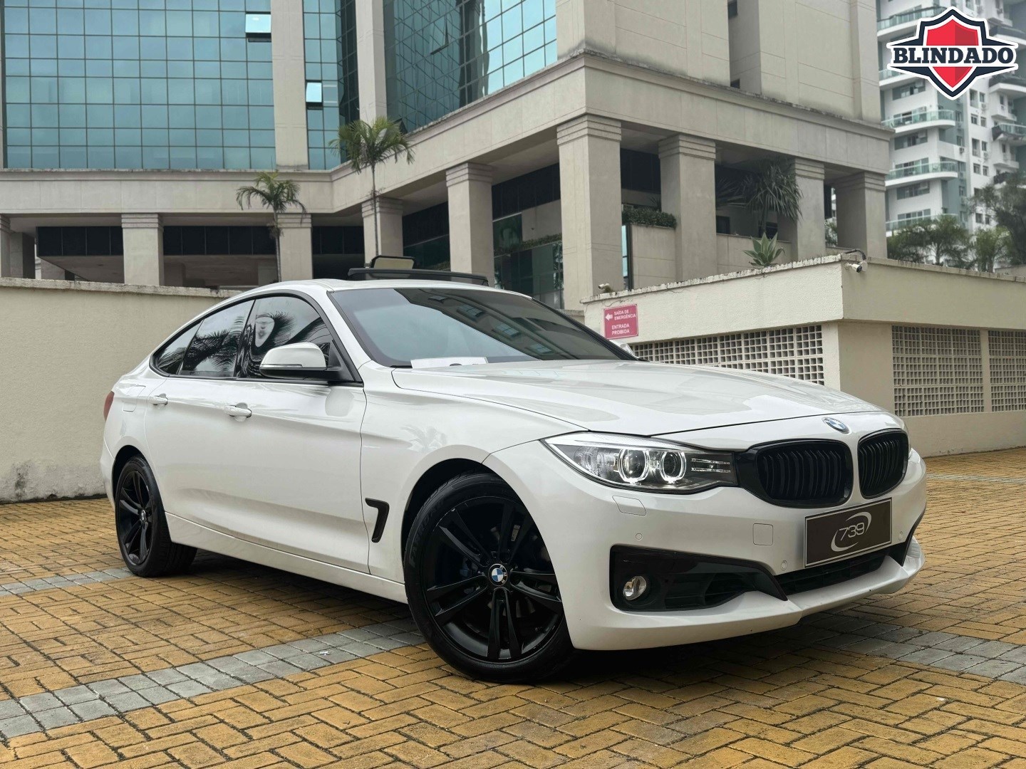//www.autoline.com.br/carro/bmw/320i-20-hatch-gt-sport-16v-gasolina-4p-turbo-autom/2015/rio-de-janeiro-rj/24129998