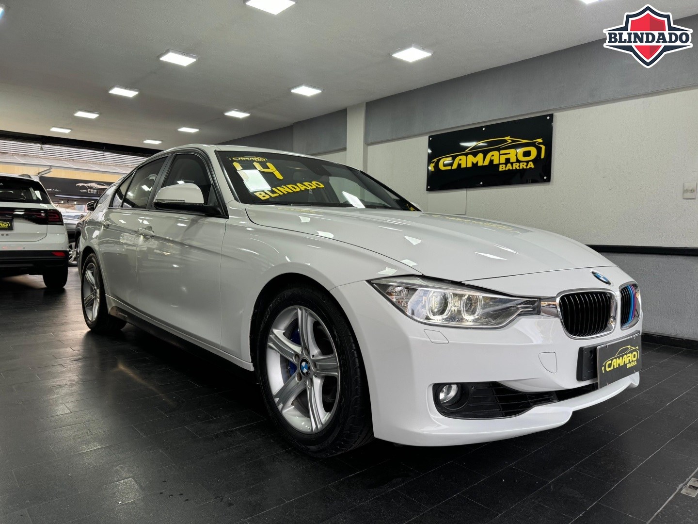 //www.autoline.com.br/carro/bmw/320i-20-sedan-16v-flex-4p-turbo-automatico/2014/rio-de-janeiro-rj/24430374