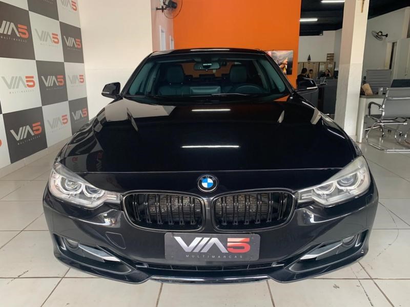 //www.autoline.com.br/carro/bmw/320i-20-sedan-16v-flex-4p-turbo-automatico/2014/brasilia-df/24461484