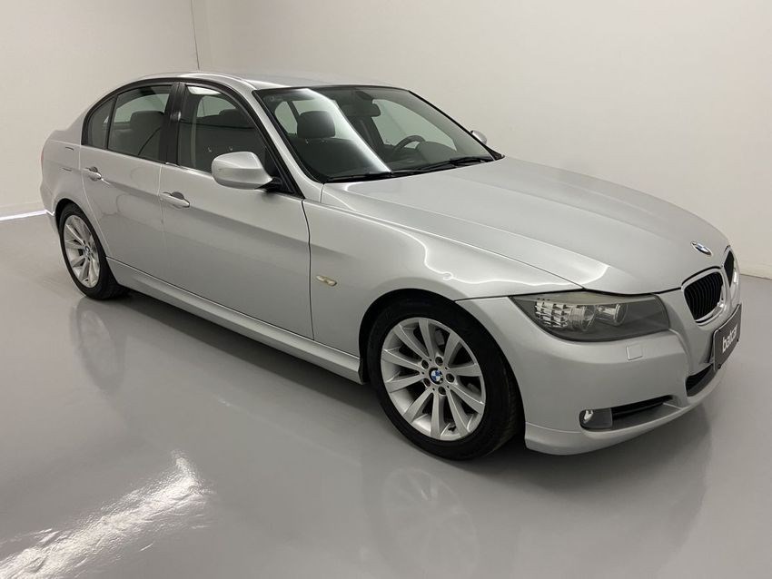 //www.autoline.com.br/carro/bmw/320i-20-sedan-16v-gasolina-4p-automatico/2011/brasilia-df/24562823