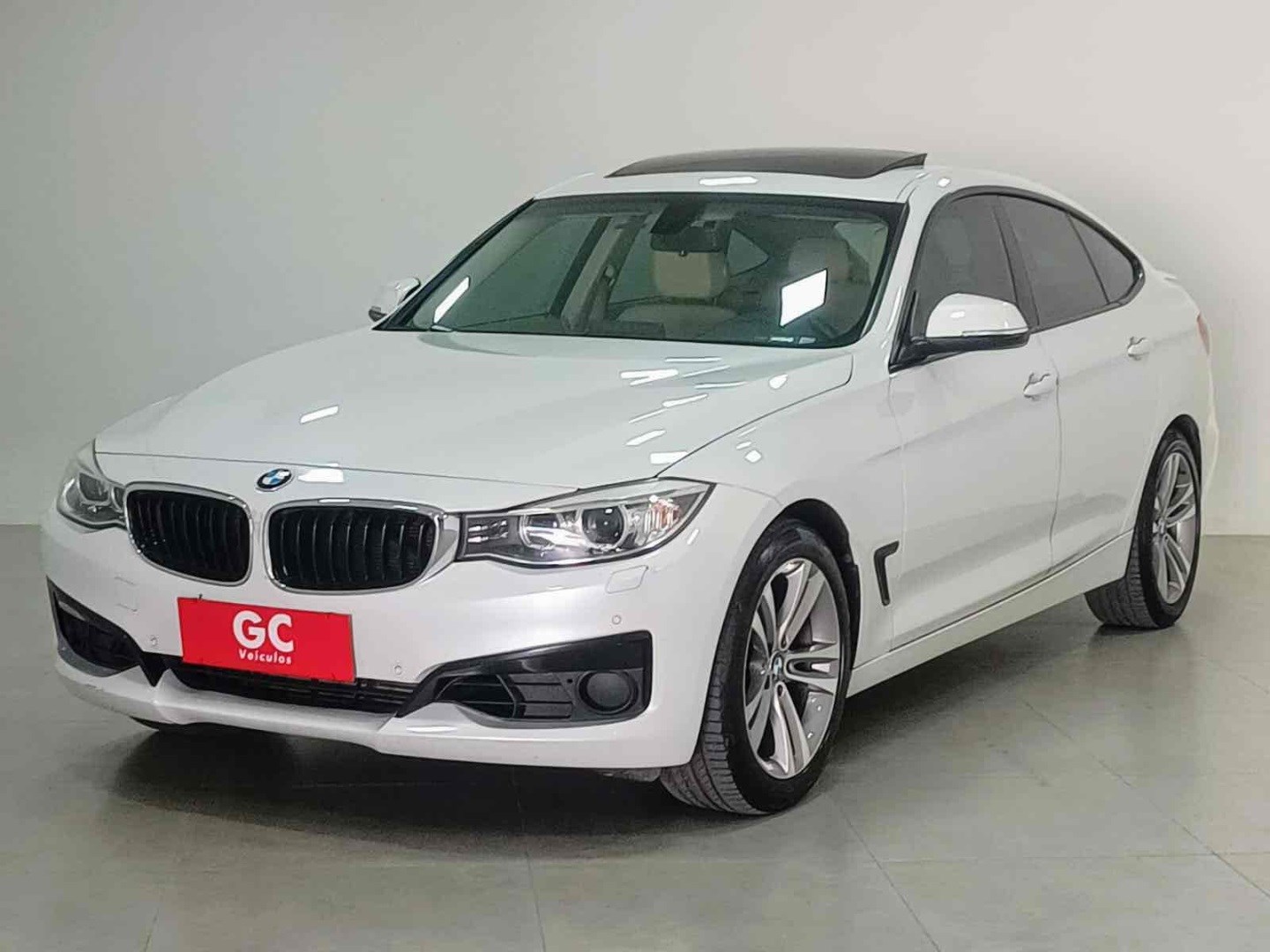 //www.autoline.com.br/carro/bmw/320i-20-hatch-gt-sport-16v-gasolina-4p-turbo-autom/2016/sorocaba-sp/24826658