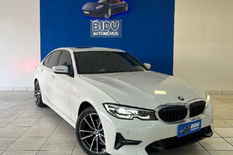 //www.autoline.com.br/carro/bmw/320i-20-sedan-sport-16v-gasolina-4p-turbo-automati/2020/cuiaba-mt/24865251