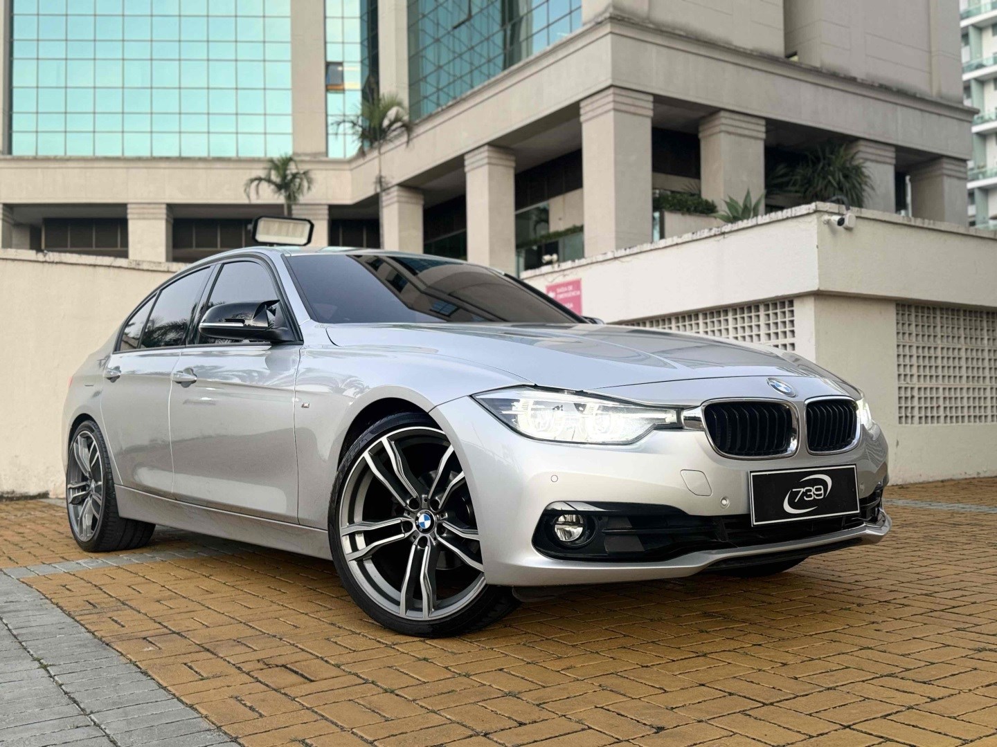 //www.autoline.com.br/carro/bmw/320i-20-sedan-sport-plus-16v-flex-4p-turbo-automat/2018/rio-de-janeiro-rj/25009001