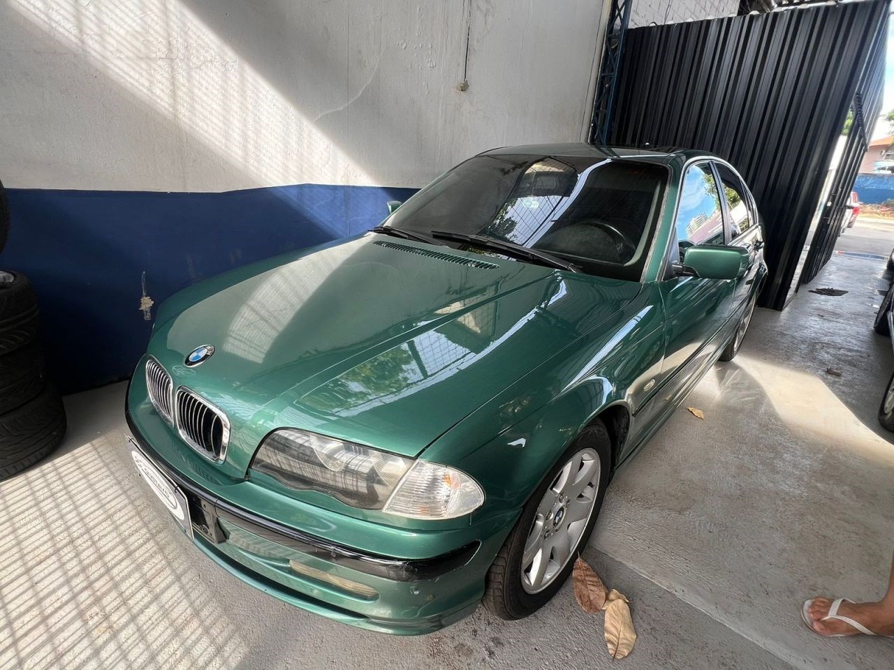//www.autoline.com.br/carro/bmw/323i-25-top-24v-gasolina-4p-automatico/2001/santarem-pa/24490875