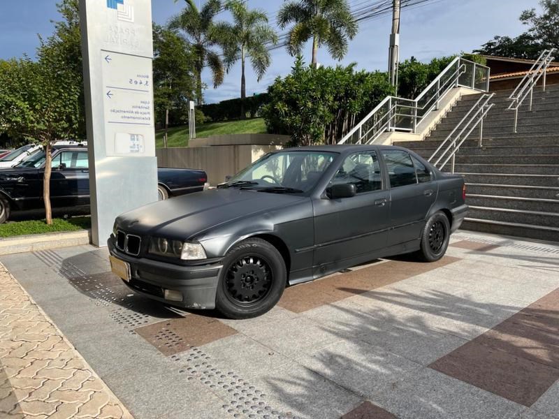 //www.autoline.com.br/carro/bmw/325i-cabrio/1994/brasilia-df/23504597