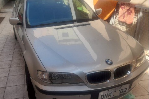 //www.autoline.com.br/carro/bmw/330i-30-motorsport-24v-gasolina-4p-automatico/2005/santo-andre-sp/24057528
