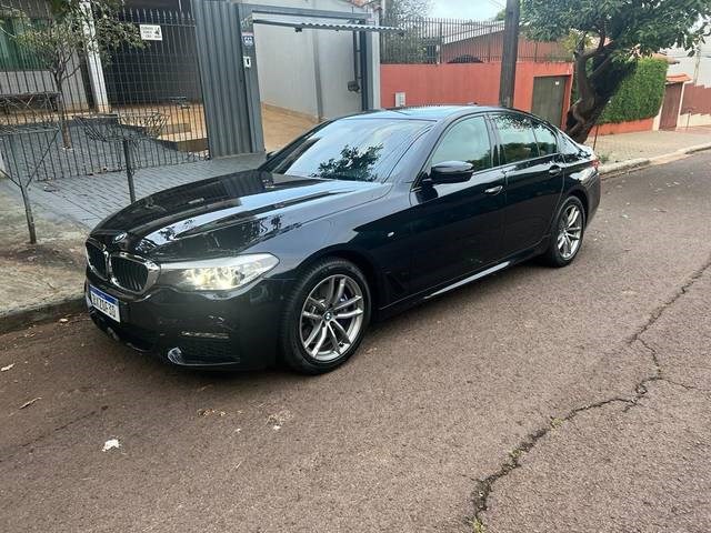 //www.autoline.com.br/carro/bmw/530i-20-m-sport-16v-gasolina-4p-turbo-automatico/2018/lucas-do-rio-verde-mt/24538857