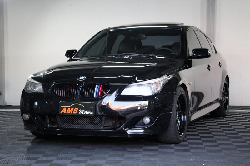 //www.autoline.com.br/carro/bmw/530i-30-sport-24v-gasolina-4p-automatico/2008/curitiba-pr/24967929