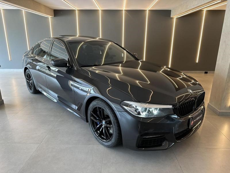 //www.autoline.com.br/carro/bmw/530i-20-m-sport-16v-gasolina-4p-turbo-automatico/2018/campo-largo-pr/24969886