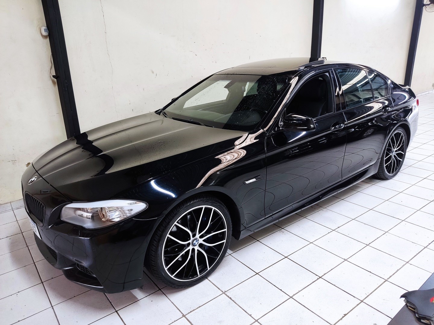 //www.autoline.com.br/carro/bmw/535i-30-sedan-24v-gasolina-4p-turbo-automatico/2012/belo-horizonte-mg/24418411