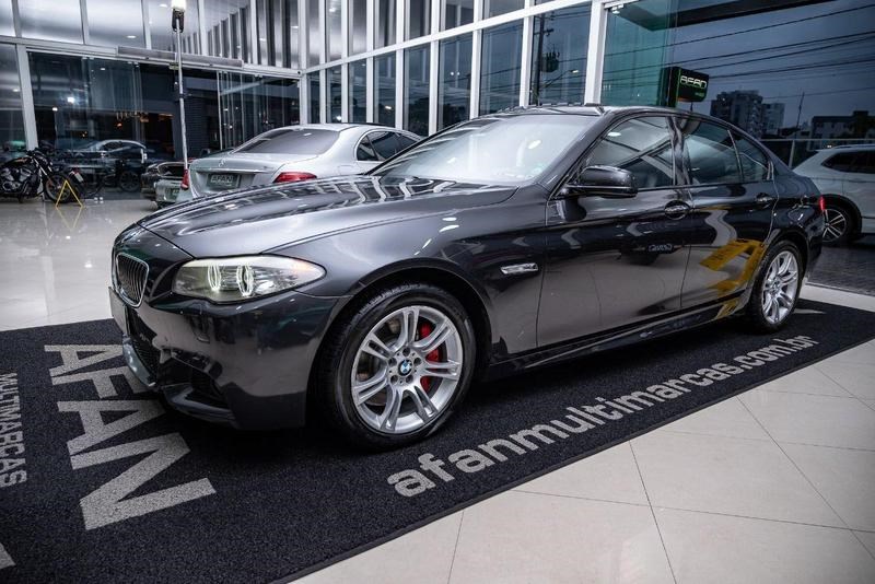 //www.autoline.com.br/carro/bmw/535i-30-sedan-m-sport-24v-gasolina-4p-turbo-automa/2014/curitiba-pr/25007440