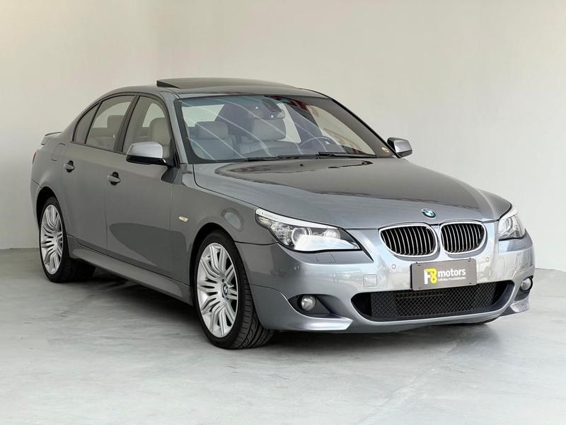 //www.autoline.com.br/carro/bmw/550i-48-32v-sport-360cv-4p-gasolina-automatico/2010/curitiba-pr/24982529