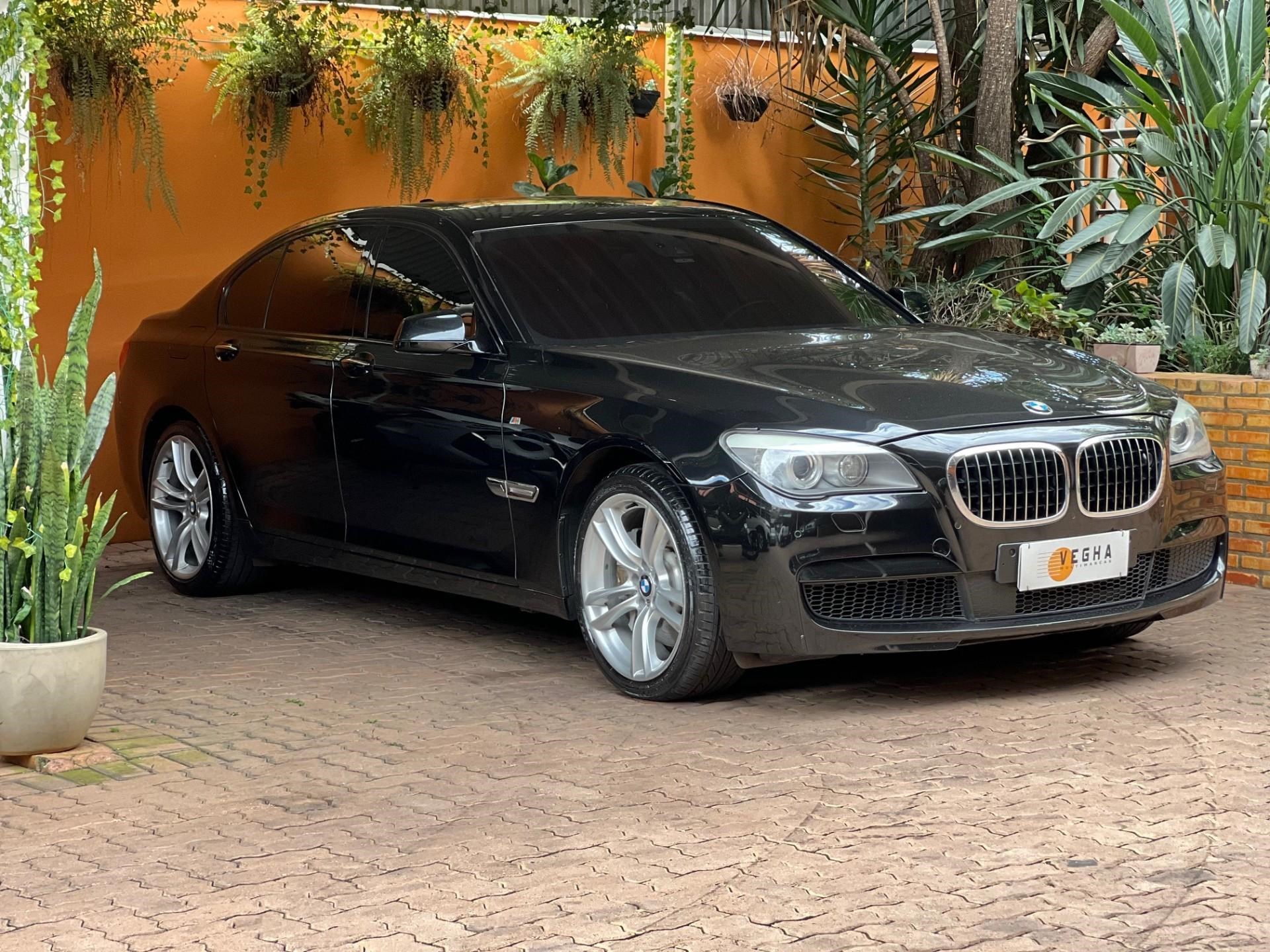 //www.autoline.com.br/carro/bmw/750i-44-m-sport-32v-gasolina-4p-turbo-automatico/2012/belo-horizonte-mg/23488556