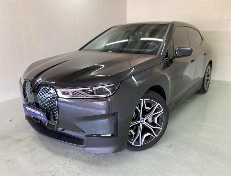 //www.autoline.com.br/carro/bmw/ix-77kwh-xdrive40-32v-eletrico-4p-4x4-automatico/2023/curitiba-pr/24898219