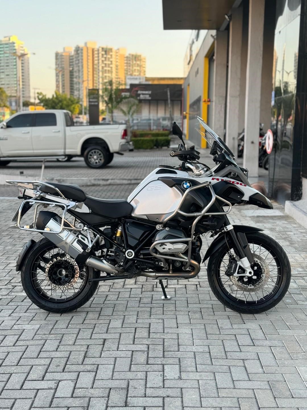 //www.autoline.com.br/moto/bmw/r-1200-gs-adventure/2016/fortaleza-ce/24527255