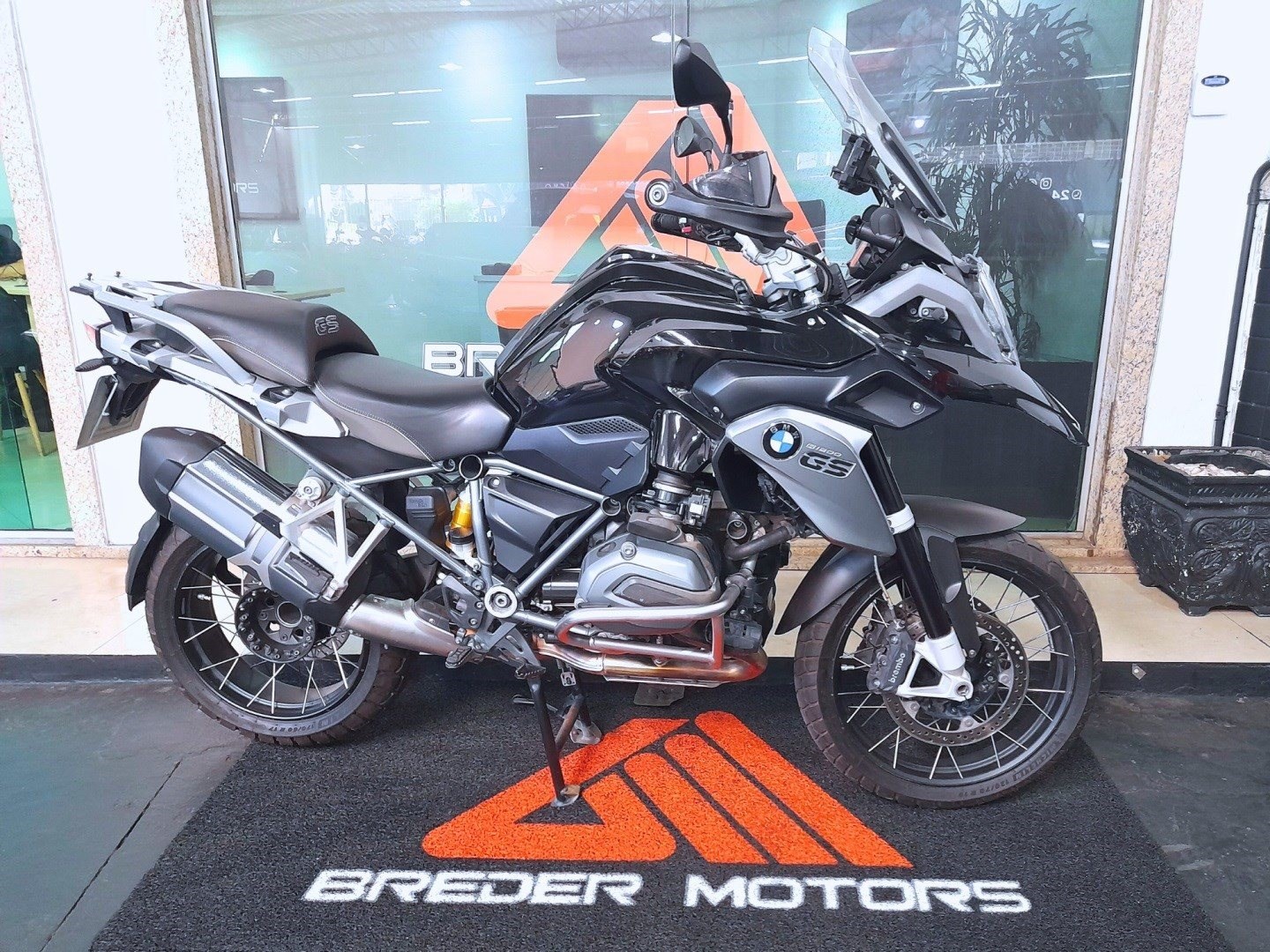 //www.autoline.com.br/moto/bmw/r-1200-gs-adventure-triple-black/2016/volta-redonda-rj/24783691