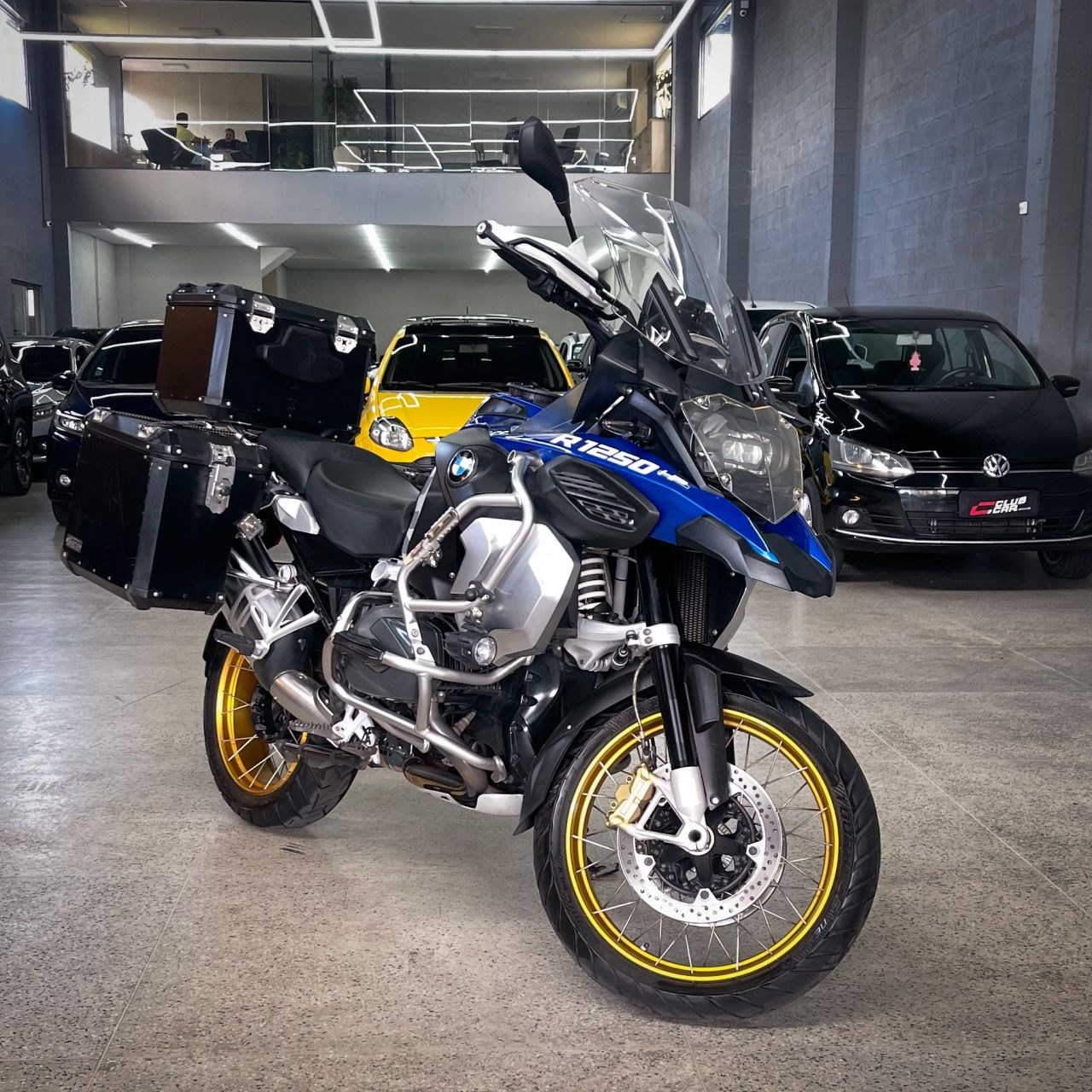 //www.autoline.com.br/moto/bmw/r-1250-gs-adventure-premium-hp/2020/belem-pa/24505210