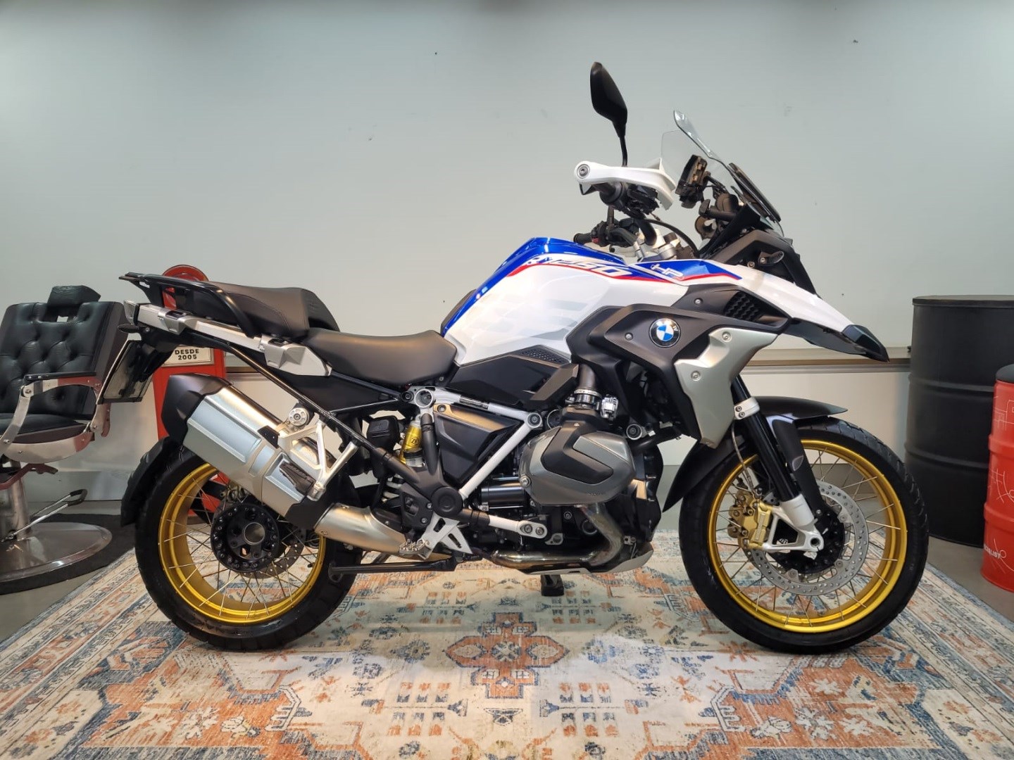 //www.autoline.com.br/moto/bmw/r-1250-gs-premium-hp/2020/itajai-sc/23888948