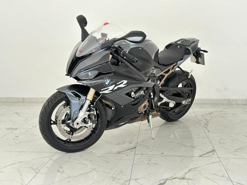 //www.autoline.com.br/moto/bmw/s-1000-rr/2022/curitiba-pr/24597990