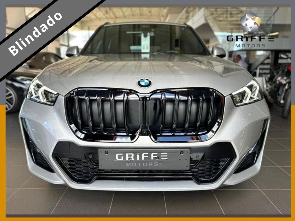 //www.autoline.com.br/carro/bmw/x1-20-sdrive20i-m-sport-16v-gasolina-4p-turbo-au/2024/sao-paulo-sp/24210149