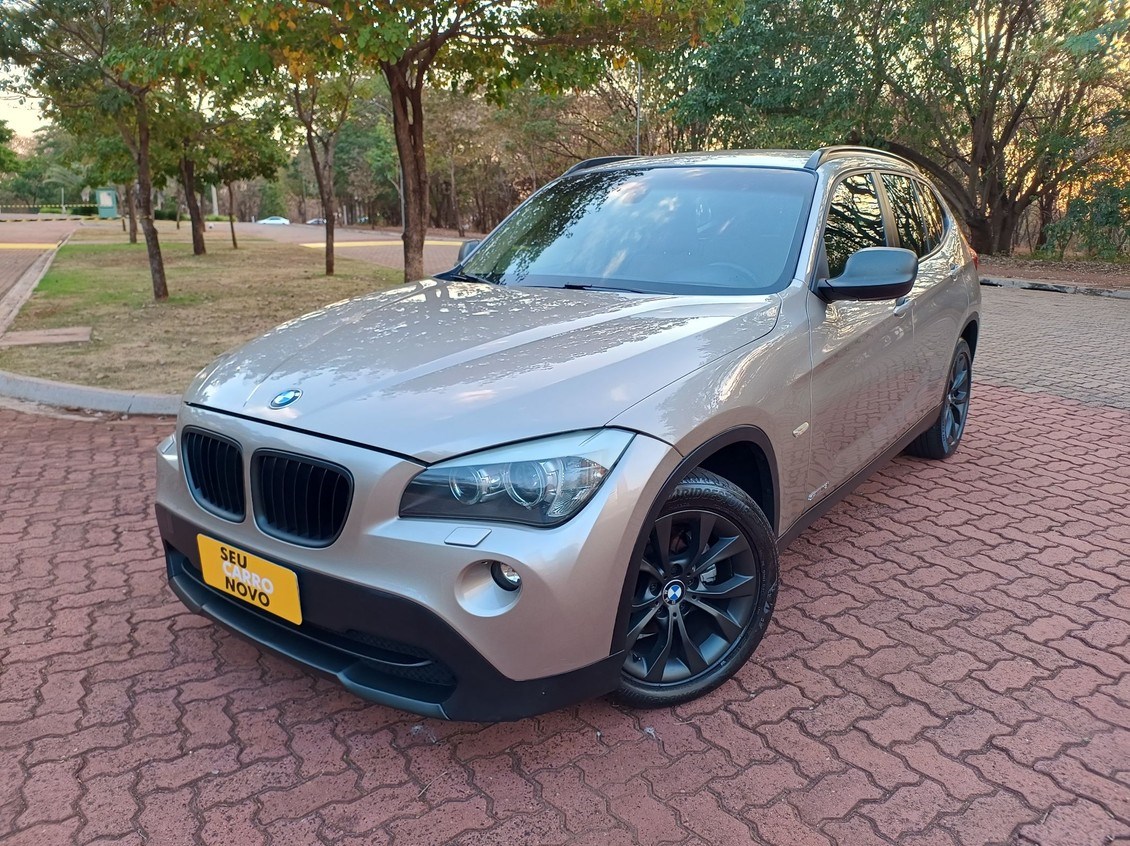 //www.autoline.com.br/carro/bmw/x1-20-sdrive18i-top-16v-gasolina-4p-automatico/2012/ribeirao-preto-sp/24548016