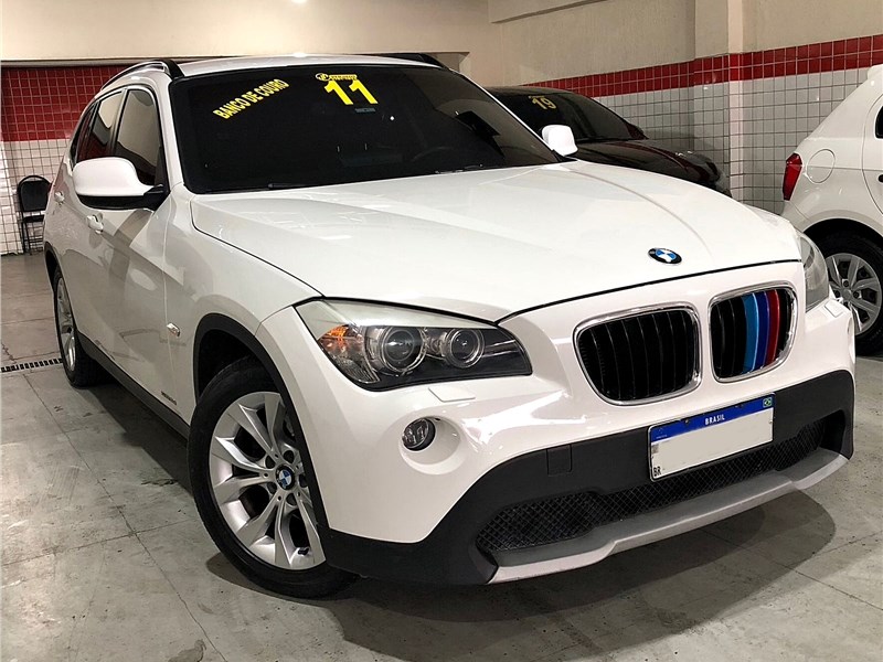 //www.autoline.com.br/carro/bmw/x1-20-sdrive18i-16v-gasolina-4p-automatico/2011/sao-joao-de-meriti-rj/24614472