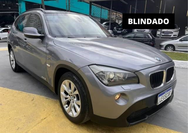 //www.autoline.com.br/carro/bmw/x1-20-sdrive18i-16v-gasolina-4p-automatico/2011/sao-paulo-sp/24637151