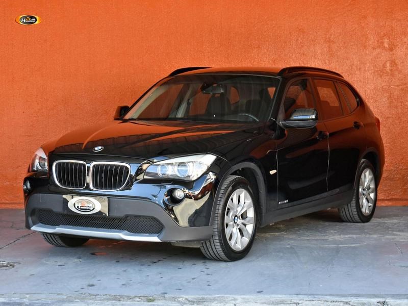 //www.autoline.com.br/carro/bmw/x1-20-sdrive18i-top-16v-gasolina-4p-automatico/2012/curitiba-pr/24867649
