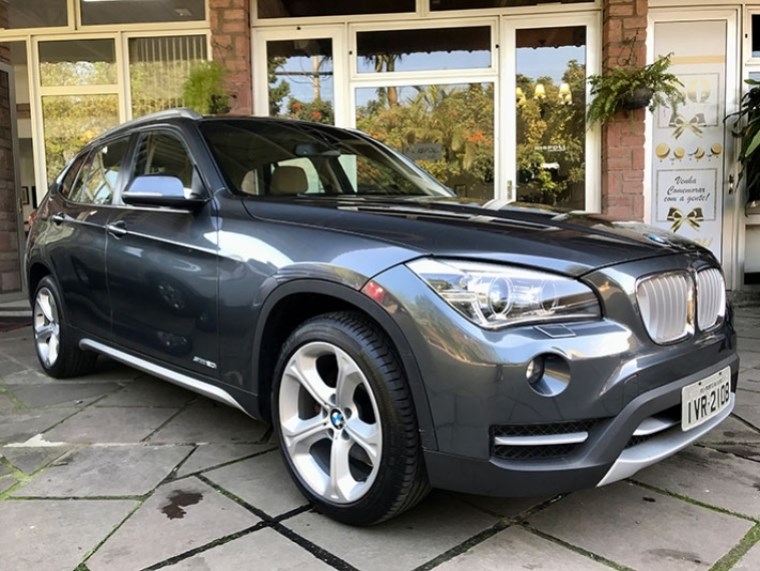 //www.autoline.com.br/carro/bmw/x1-20-sdrive20i-16v-gasolina-4p-turbo-automatico/2014/porto-alegre-rs/24923989