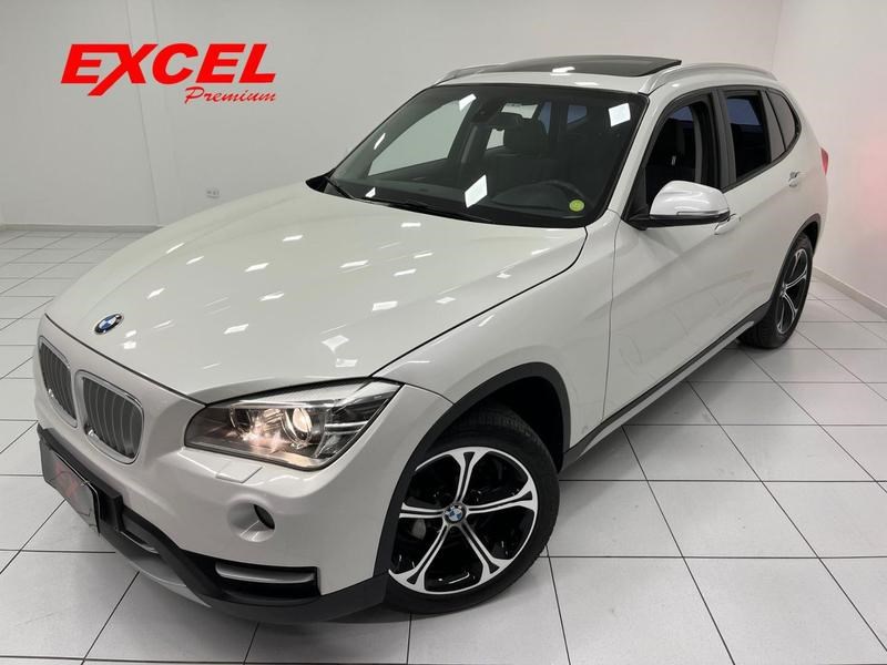 //www.autoline.com.br/carro/bmw/x1-20-sdrive20i-16v-gasolina-4p-turbo-automatico/2014/curitiba-pr/24933932