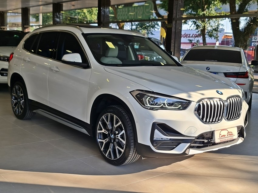 //www.autoline.com.br/carro/bmw/x1-20-sdrive20i-xline-16v-flex-4p-turbo-automati/2022/novo-hamburgo-rs/24965375