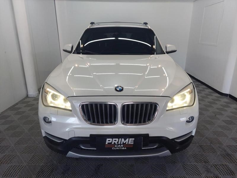 //www.autoline.com.br/carro/bmw/x1-20-sdrive20i-16v-gasolina-4p-turbo-automatico/2014/curitiba-pr/24974771