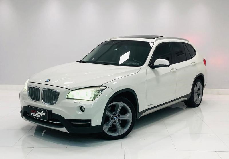 //www.autoline.com.br/carro/bmw/x1-20-sdrive20i-16v-gasolina-4p-turbo-automatico/2014/curitiba-pr/25010789